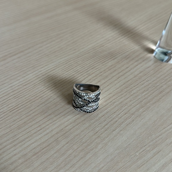 Express Silver and Black Ring 8 - Picture 7 of 11